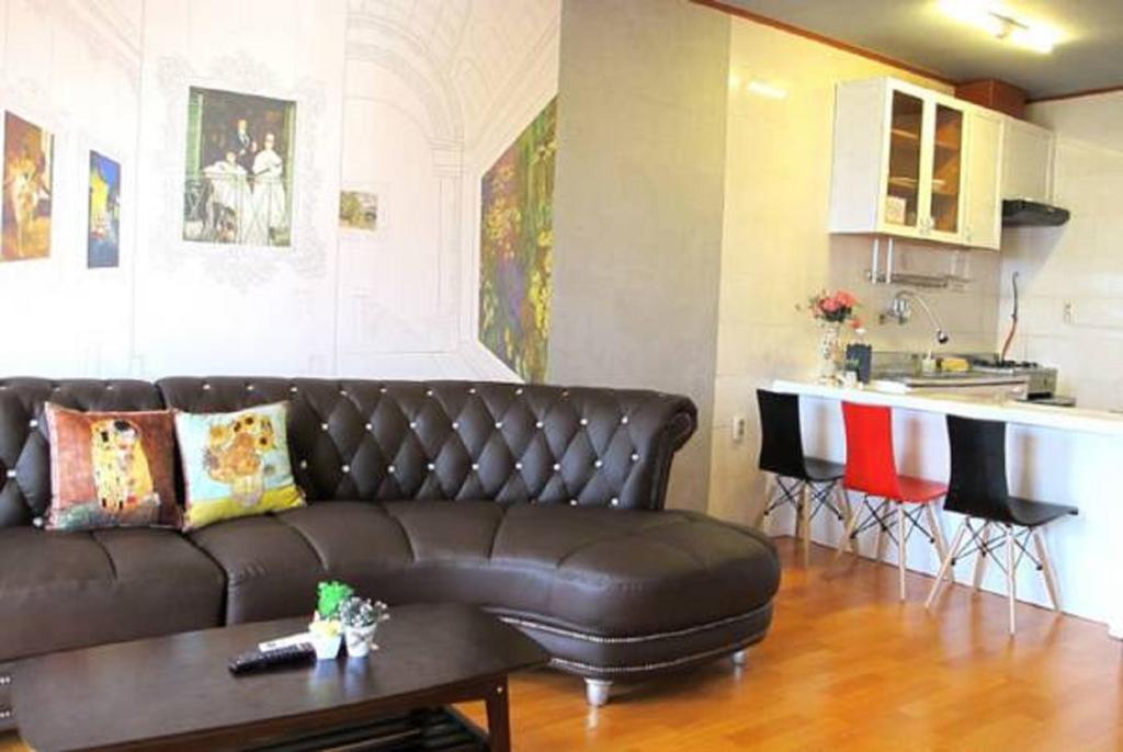 Dg Beach Pension Jeju Room photo