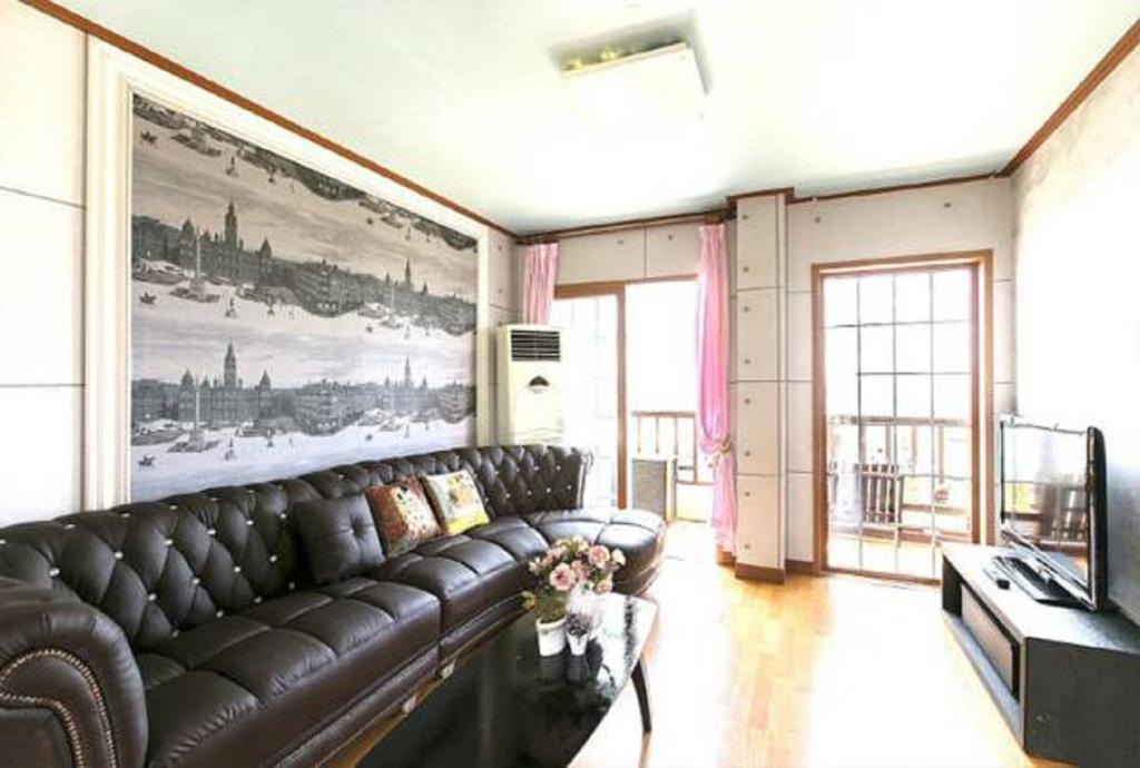 Dg Beach Pension Jeju Room photo