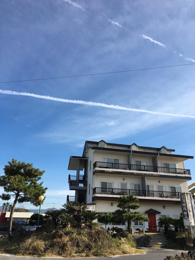 Dg Beach Pension Jeju Exterior photo